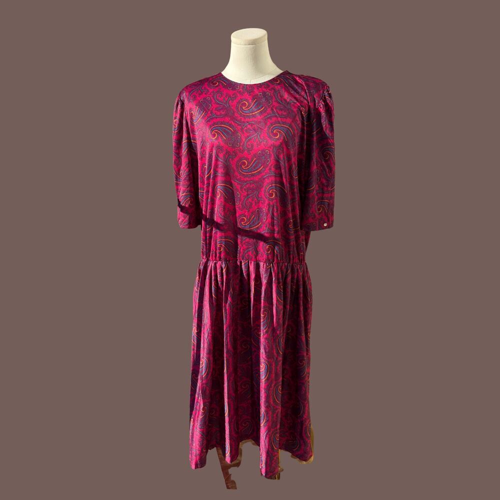 Vintage Paisley Dress | Magenta Puff Sleeve Midi | Size M/L